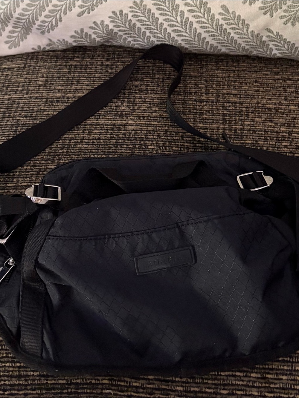 Athleta Crossbody Shoulder Bag - Picture 1 of 6